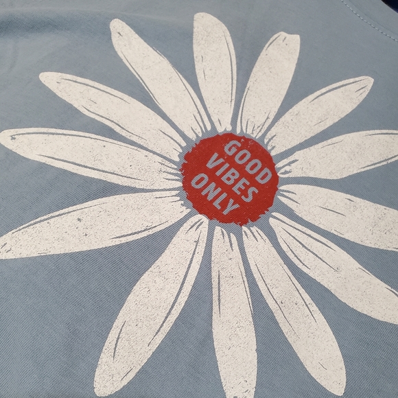 Daisy Flower Tee - Picture 4 of 4